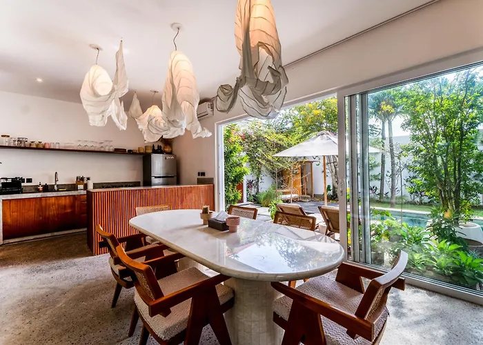 Luxury 3br With Pool Sauna & Garden Сasa de vacaciones