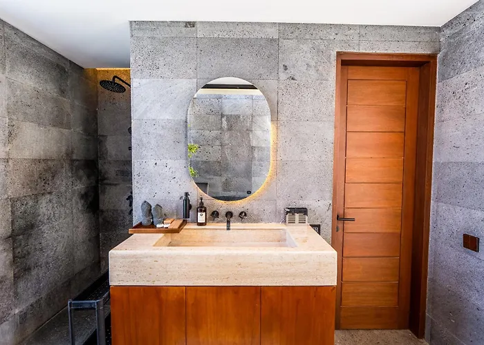 Сasa de vacaciones Luxury 3br With Pool Sauna & Garden *
